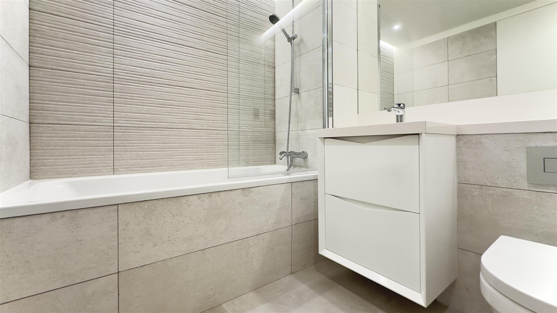 Image of Apartment - 2 Bedrooms - 2 Bathrooms for Rental in EuroCity-Gibraltar, Image 6